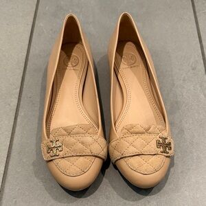 Tory Burch Beige Quilted Flats